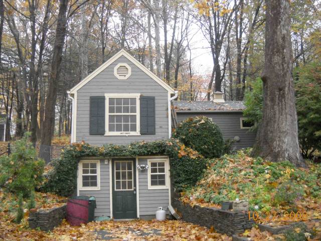 Building photograph for 65 HINE HILL RD